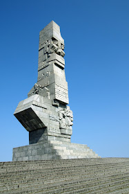 monumento na penínusla de Westerplatte (Gdansk, Polônia) - local onde teve início a Segunda Guerra Mundial