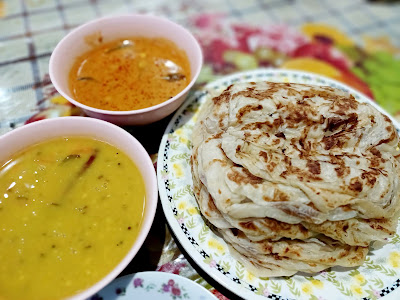 Sarapan Roti Canai Dengan 3 Kuah