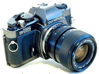 Olympus OM-2000, Left Top Front