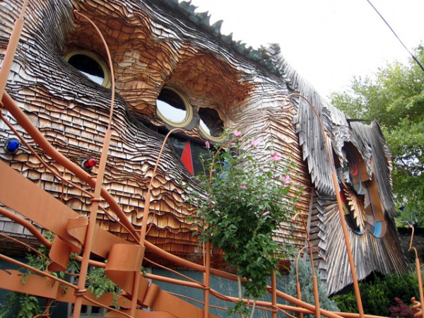 Strange weird, crazy and creative houses ever