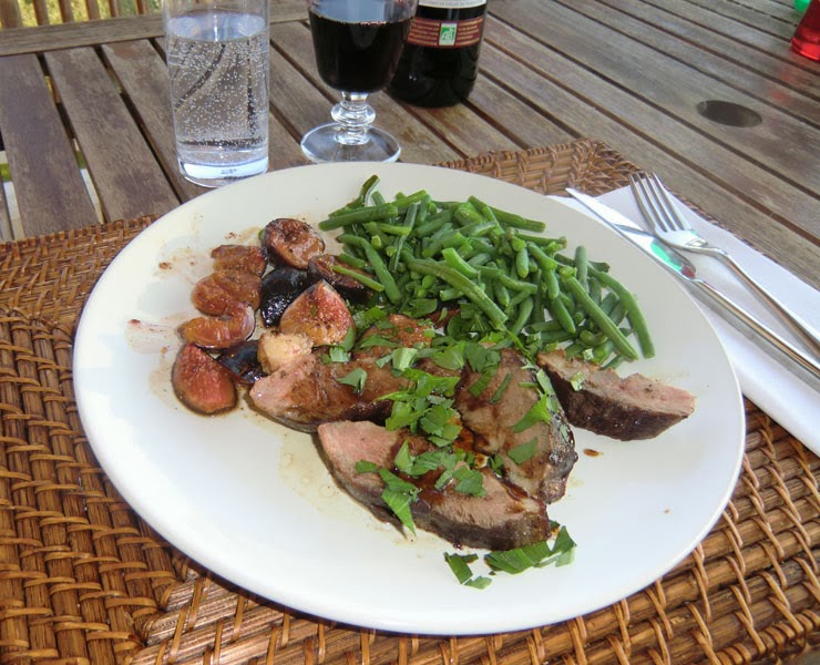 Duck breast with figs and quatre-epices recipe