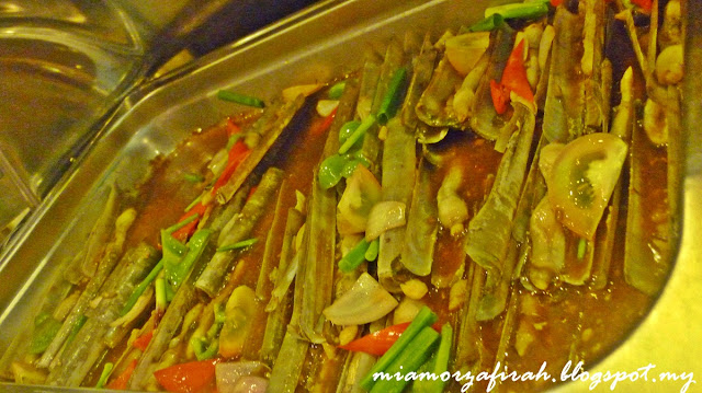 flamingo hotel, tanjung bungah, seafood lovers, cheese lovers, kuih melayu, kuih tempatan, dessert sedap, aneka buahan, buah naga, dragon fruit, jjcm, makan sedap penang, syurga makanan penang, tempat wajib singgah penang, seafood fresh, makanan laut segar, fresh food, makan sedap, makanan best, makan murah, makan berbaloi, buffet penang, buffet murah, tanjung bungah, pantai cantik di penang, cara ke pantai penang, senarai pantai cantik di penang