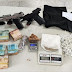 Polícia Militar apreende duas pistolas e grande quantidade de drogas e dinheiro, em Senhor do Bonfim