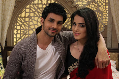 10 Foto sexy Radhika Madan Pemain Ichsani Ranveer 