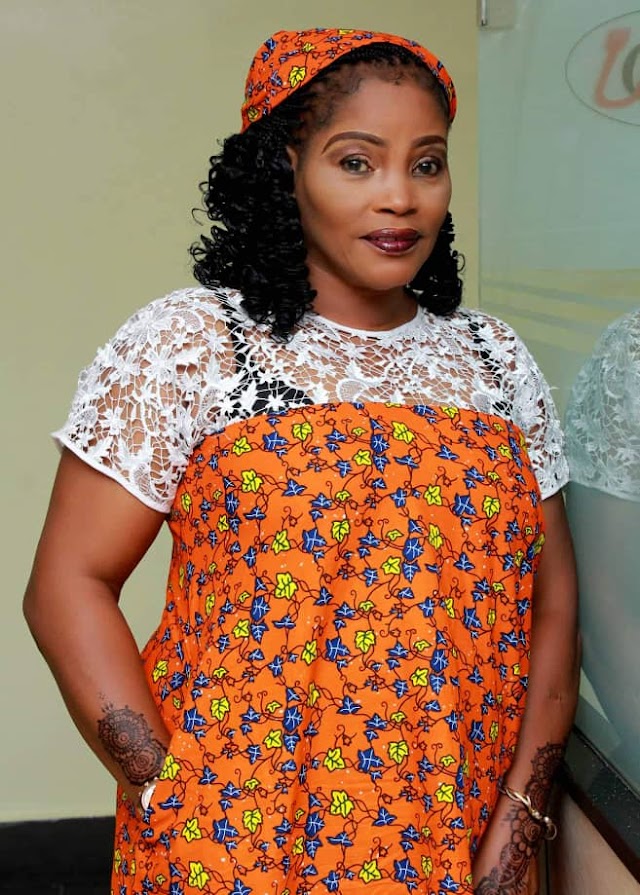 Foluke Martins & Her Beautiful Looks