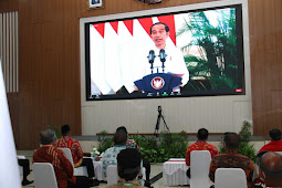 Murad Ismail Hadiri Penyerahan SK Hutan Sosial, Hutan Adat dan TORA se-Indonesia