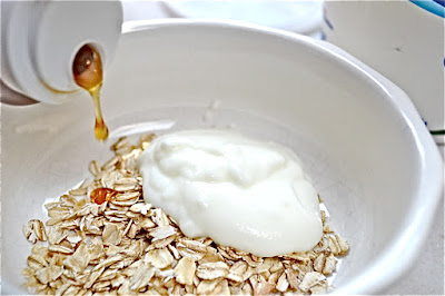 Uses of oats in the skin and hair