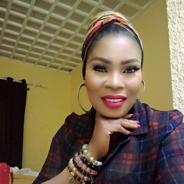 Celebrating The Beautiful Skincare & Beauty Expert, Yewande Toyin, The CEO Of Moon Skincare