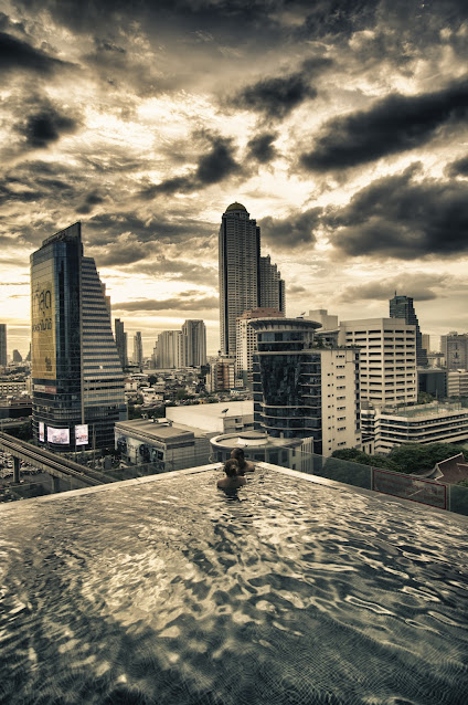 Piscina dell'hotel Eastin Grand Sathorn-Bangkok