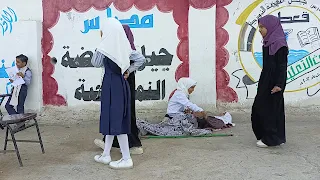 طلاب التمهيدي في مدارس جيل النهضة يقدمون برنامج إذاعي عن الأم