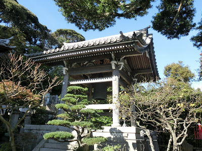 鎌倉 長谷寺の鐘楼と古鐘
