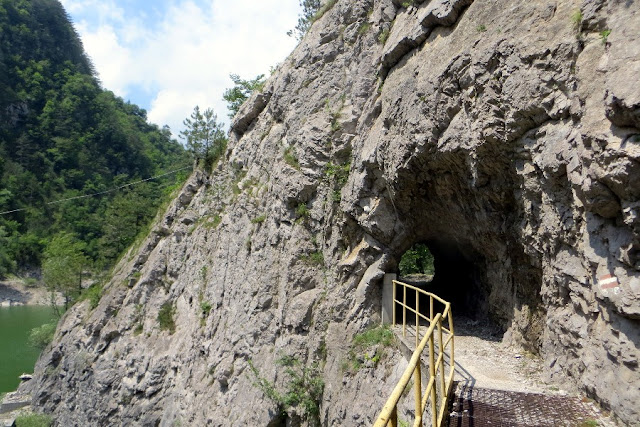 pozze smeraldine tramonti di sopra