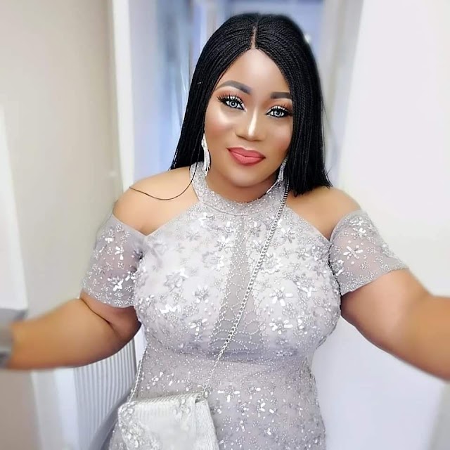 The Dazzling Look of Stylish lady, Folashade Ashiru