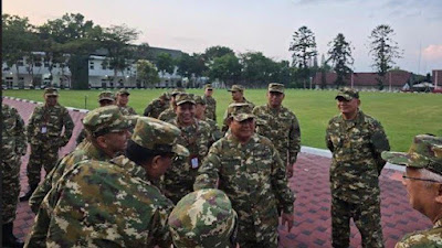 Mirip Artis Korea,Veronica Tan Tuai Pujian Pakai Seragam Militer saat Pembekalan Kabinet