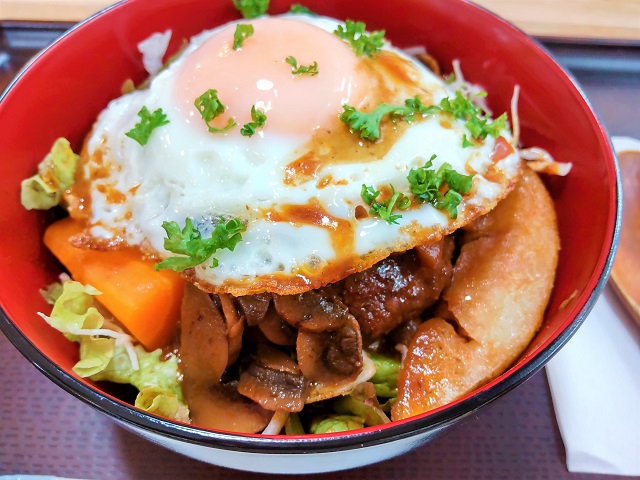 万里庵キッチン　ロコモコ丼