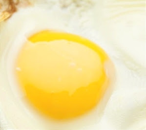 qué contiene el huevo