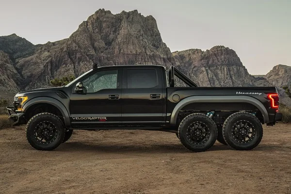 Hennessey VelociRaptor 6x6