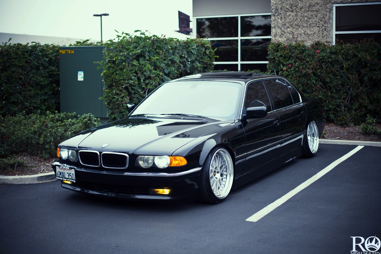 BMW E38 Long VIP Style | TUNED BIMMERS