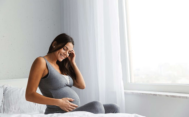 متى تشعر الأم بحركة الجنين إذا كان ولد؟
