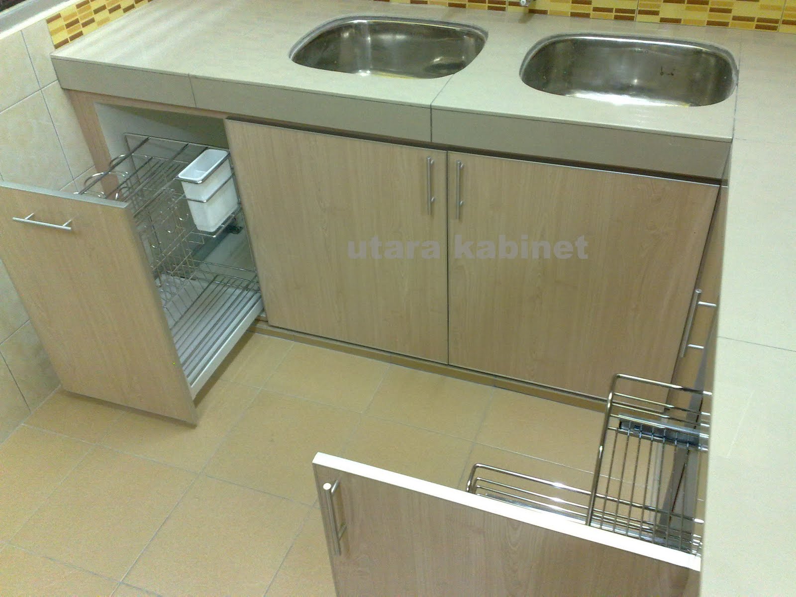 Utara kabinet  KD 4 melamine panel sri meriah batu  gajah 