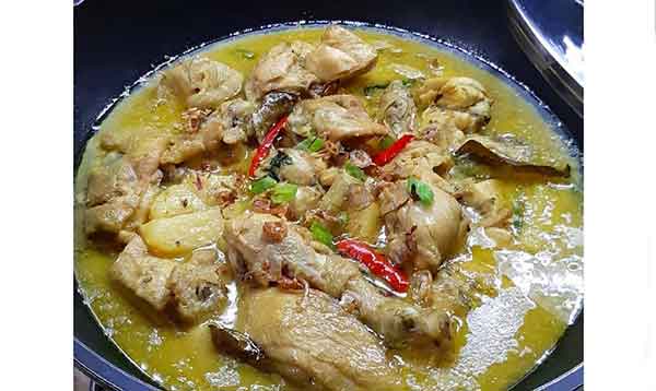 Resep Opor Ayam Enak dan Gurih - Masakan Indonesia