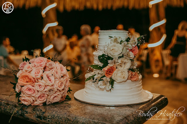 Boda en playa, Pasteles para una boda en playa, Beach Wedding, Bodas Huatulco