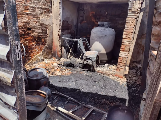 Restaurante pega fogo e moradores se assustam com barulho de explosão em Palmas