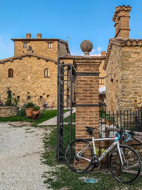 cycling umbria carbon road bike rental in nocera umbra strade bianche unpaved routes borgo castello panicaglia reviews