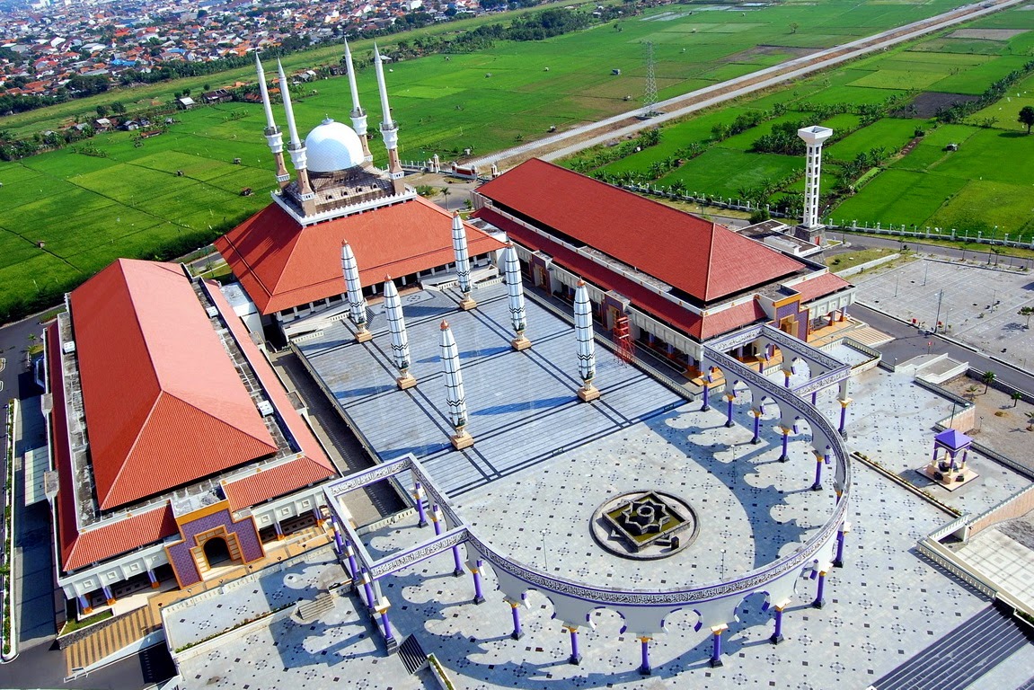 Masjid Agung Jawa Tengah MAJT  wisata semarang