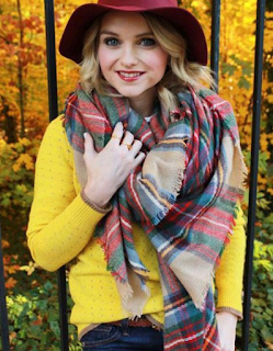 www.lucluc.com/accessories/scarves/lucluc-multi-color-plaid-dency-scarf.html?lucblogger1814