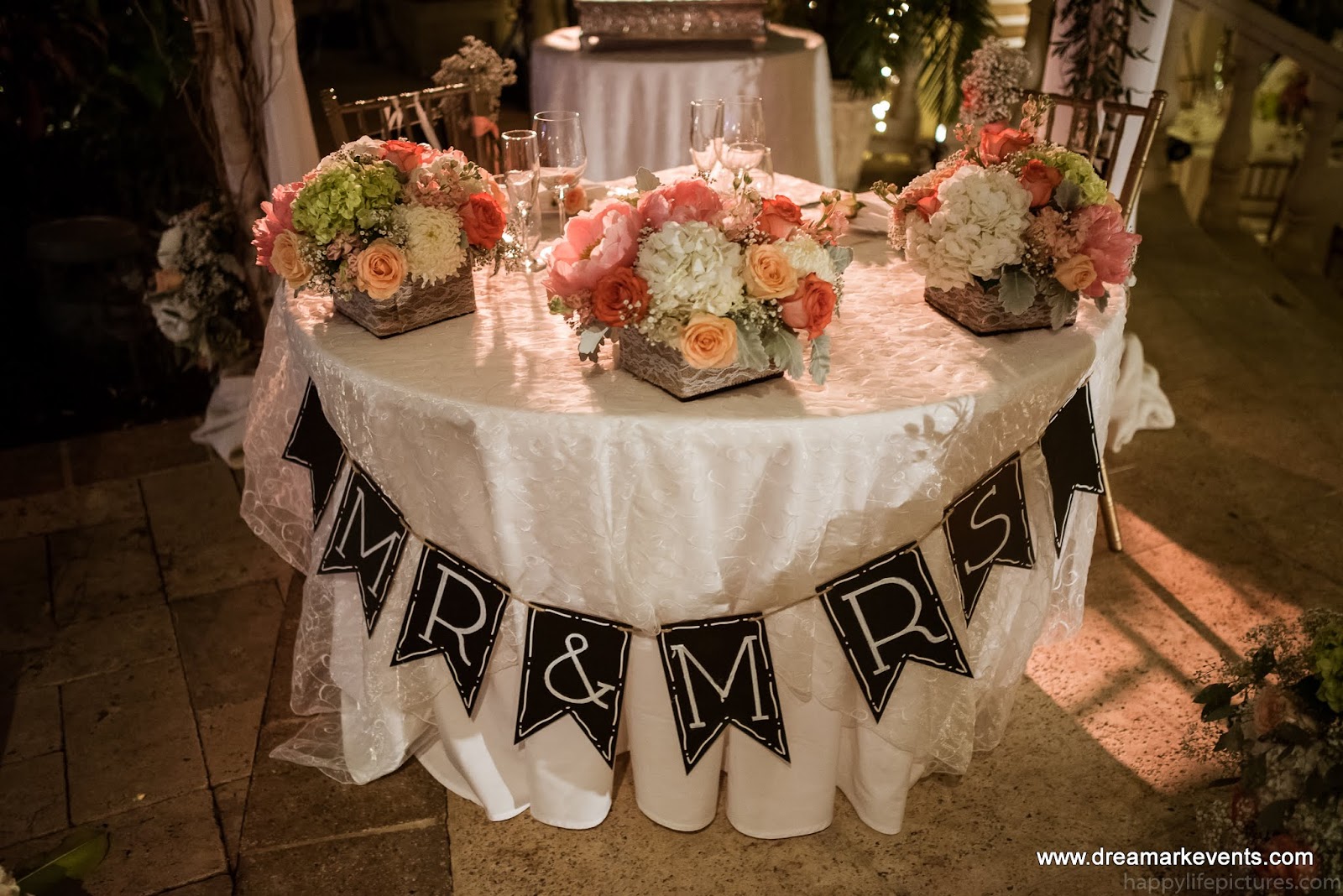 DreamARK Events Blog: Rustic Style Wedding decoration ...