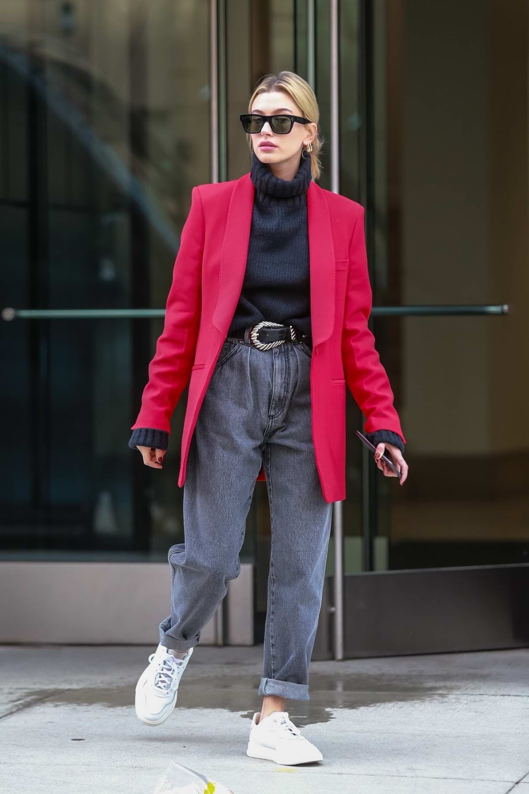 Hailey Baldwin style fashion in New York City