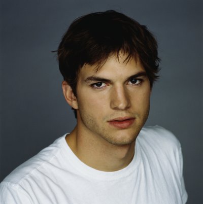 Ashton Kutcher Biography