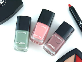 Chanel Cruise 2018 | Le Vernis Nail Polish in "608 Legerete", "610 Halo", "612 Chicness": Review and Swatches