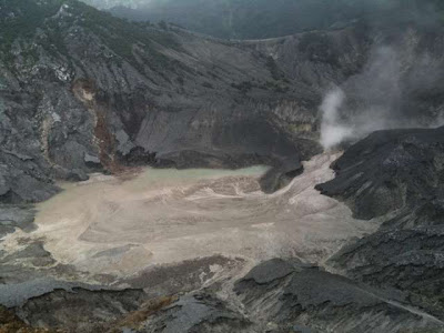 Kawah Gunung Tangkuban Perahu