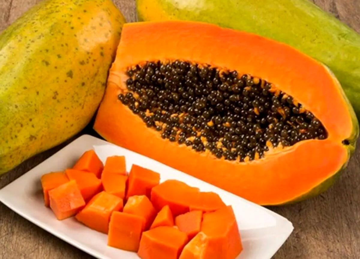 Eat-papaya-sparingly