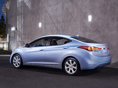 2012 Hyundai Elantra wallpapers