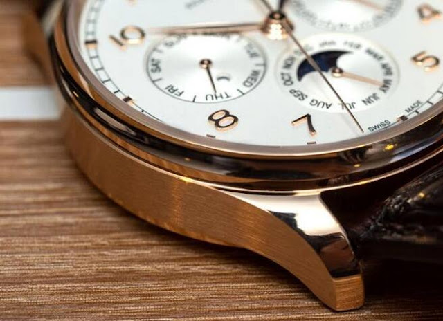 Kaufanleitung für Replica Uhren IWC Portugieser Perpetual Calendar 42 Automatische Gold