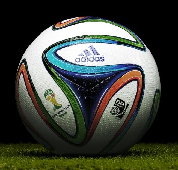 Ukuran Bola Pada Sepakbola Standar FIFA - Kabar Sport