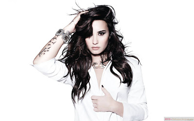 demi-lovato-white-dress-cute-hot-attractive-lovely-image