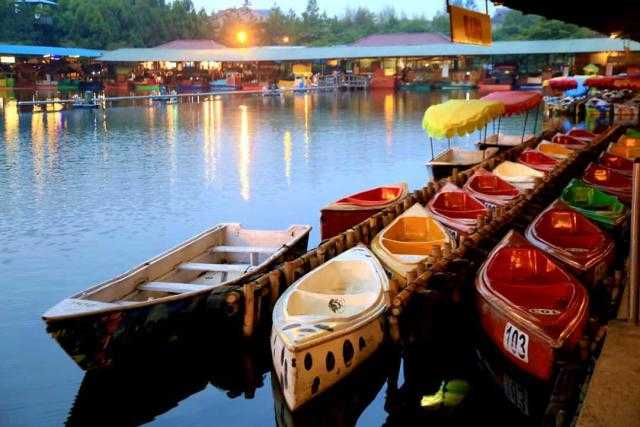 Floating Market - Paket dan Tempat Outbound, Outing, Gathering di Lembang Bandung