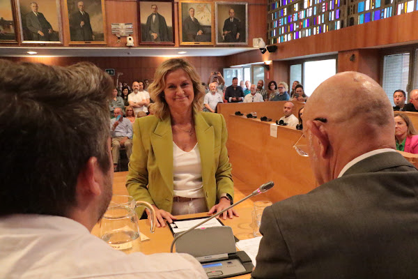 Amaia del Campo promete su cargo de alcaldesa en 2023