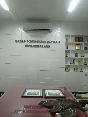 Pembuatan Letter Timbul Stainless Bapenda Kota Semarang