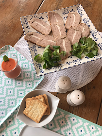 rollo-de-carne-picada-con-verduras-y-gazpacho