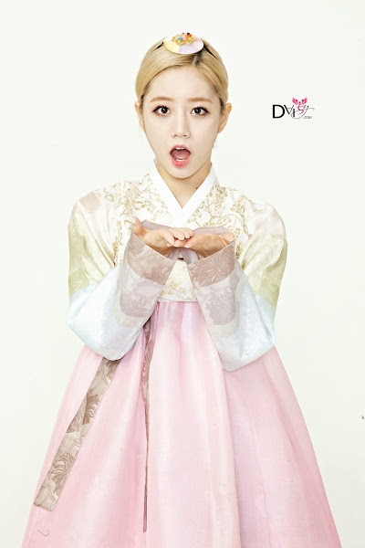 Girl's Day Hyeri Lunar 2014 Hanbok