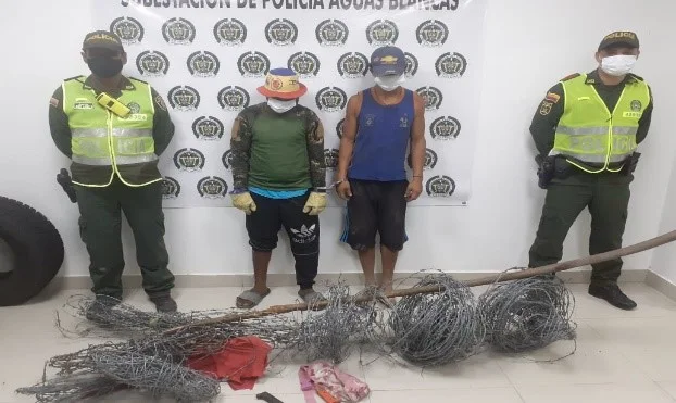 hoyennoticia.com, Los pillaron robando en una finca de Aguas Blancas