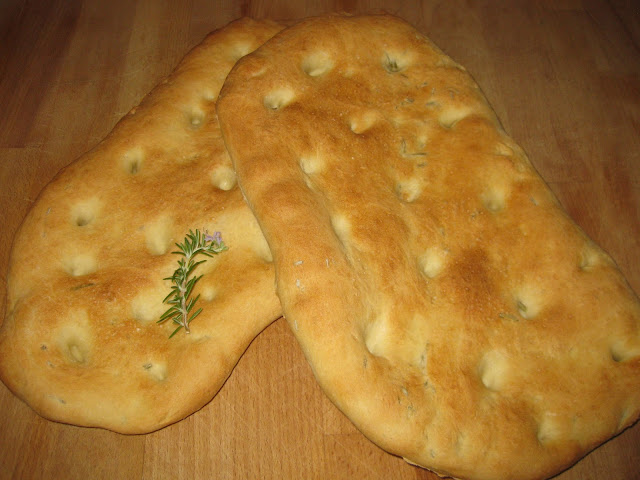 Focaccia selbst gebacken auf dem Südtiroler Foodblog kebo homing gibt es das Rezept