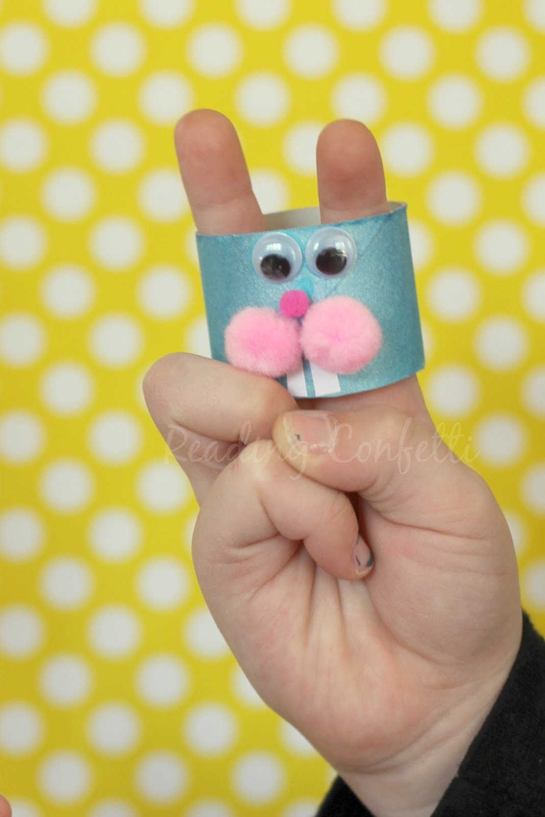 Bunny finger puppets - easy to make and perfect for practicing early literacy skills!