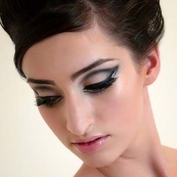 Indian  Makeup on How To Apply 1960 S Style Eye Makeup   Pakistani Fashion Pak Models