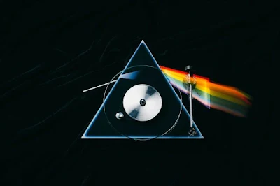 Dark Side of the Moon turntable